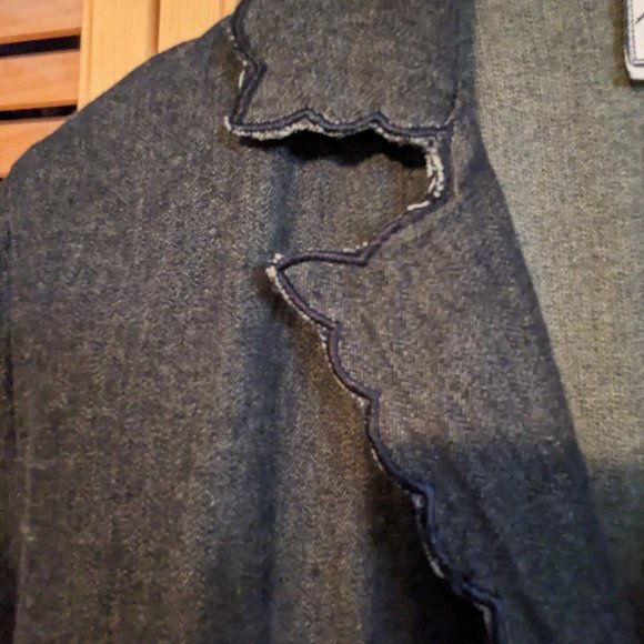 Veston - Picture 2 of 7